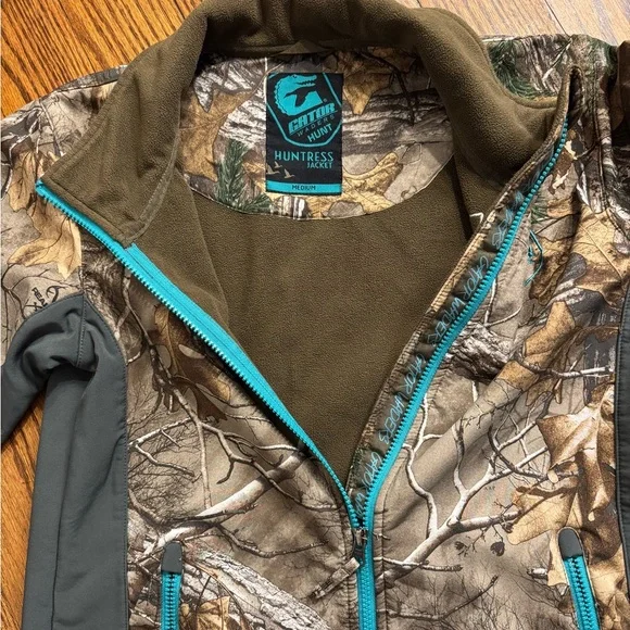 Gator Wader Camouflage Huntress Jacket with Teal Accents Med